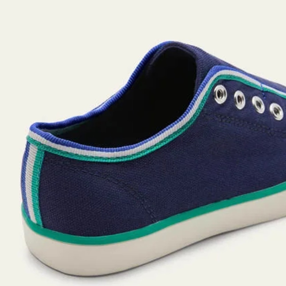 Laceless Canvas Pull-Ons - College Navy‎